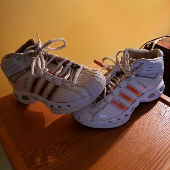 Womens basketball shoes - Picture 1 of 1